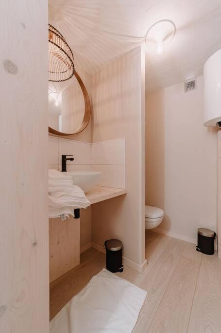 Chimay : La Chambre Doree De La Grand Place Dış mekan fotoğraf